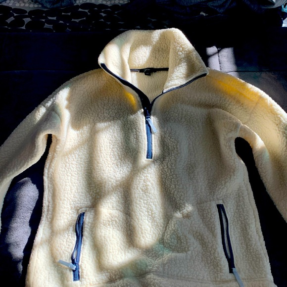 Beautiful jcrew fleece quarter zip - Picture 1 of 3
